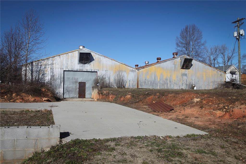 338 Lakeside Drive - Photo 1