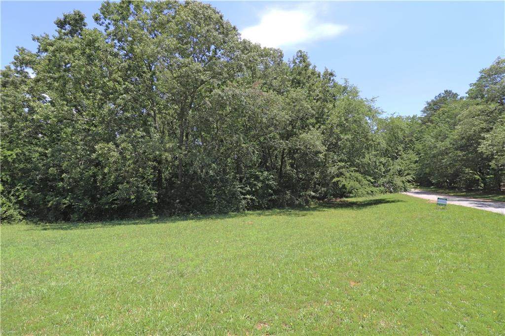 106 Top Sail Drive - Photo 1
