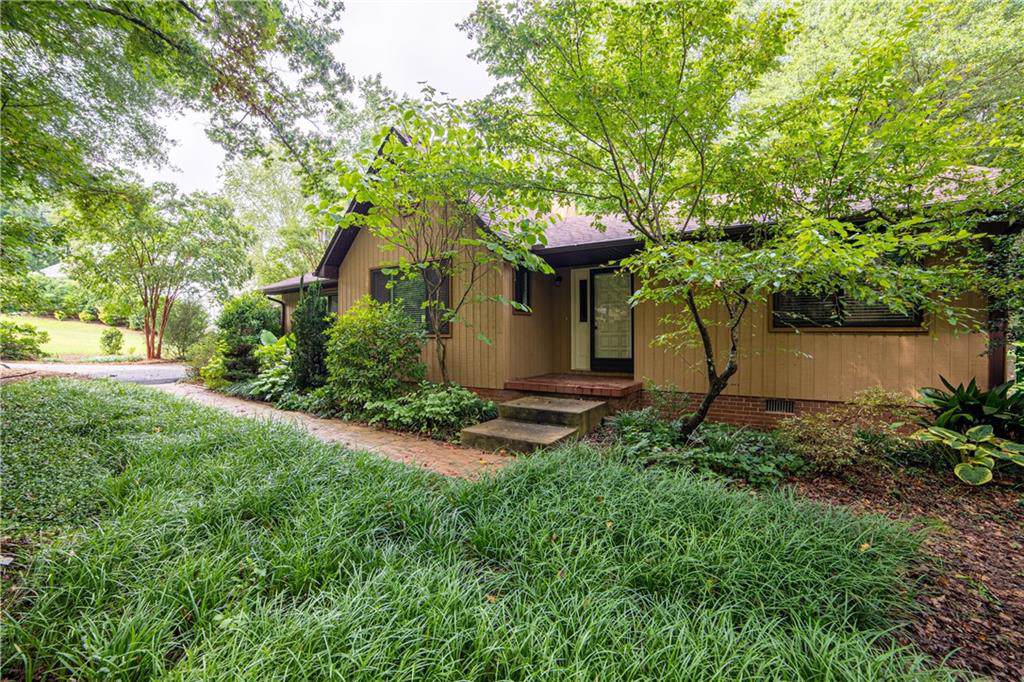 103 Carteret Court - Photo 1