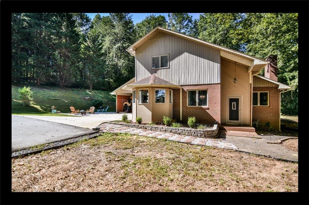 124 Honeywood Drive - Photo 1
