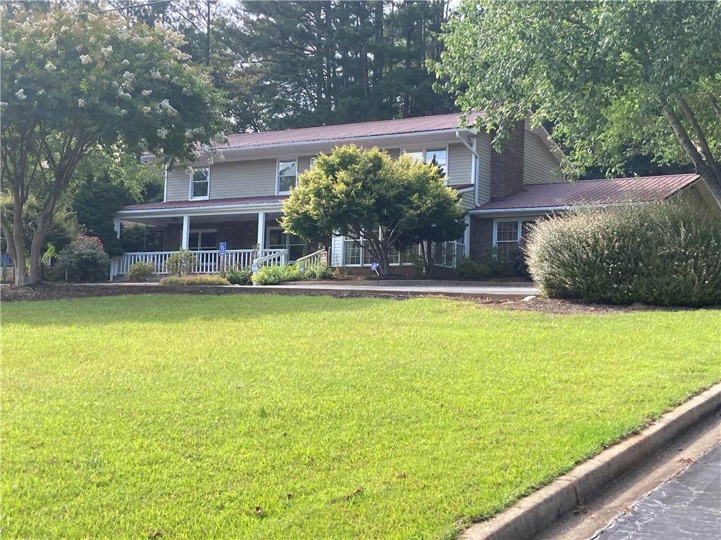10229 Clemson Boulevard - Photo 1