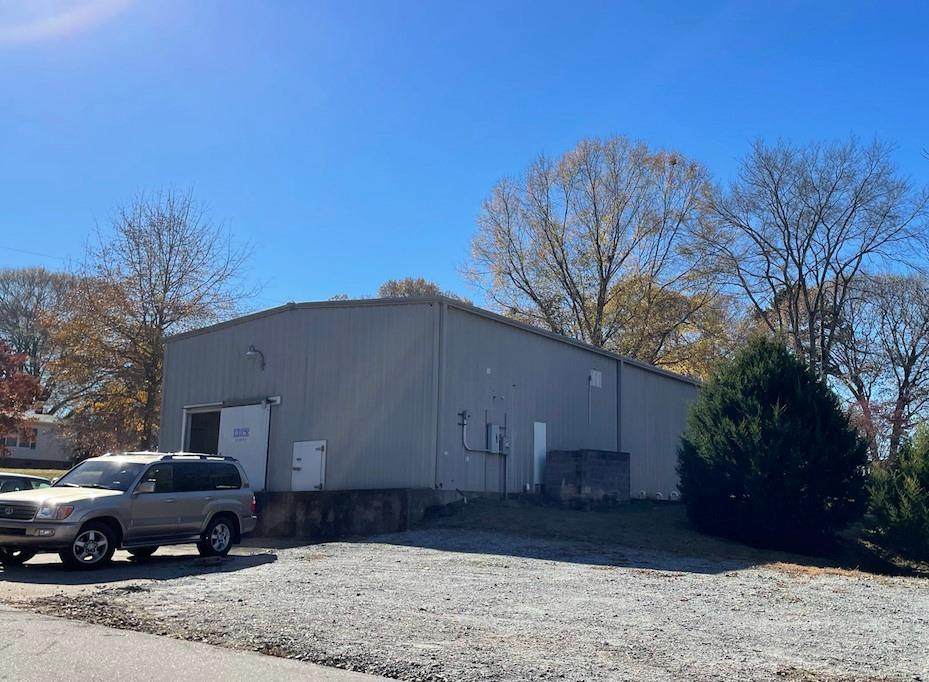 121 Walnut Drive - Photo 1