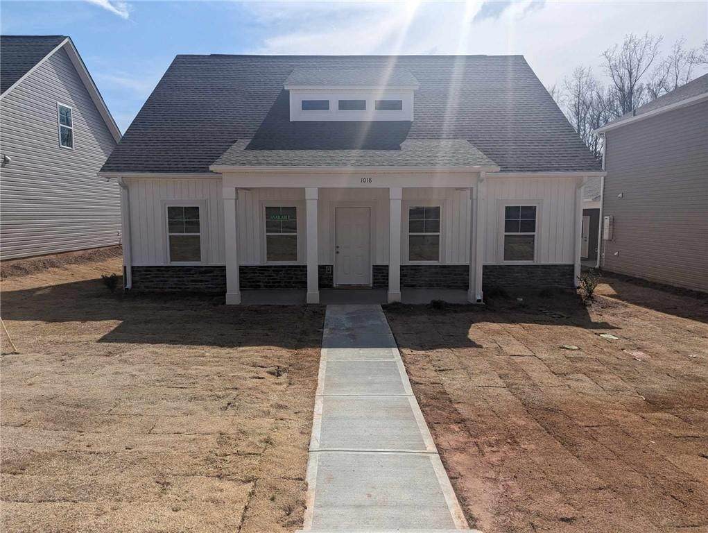 1018 Fairfield Drive - Photo 1