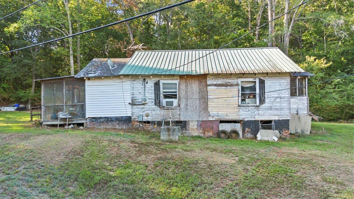 633 Swaney Lane - Photo 1