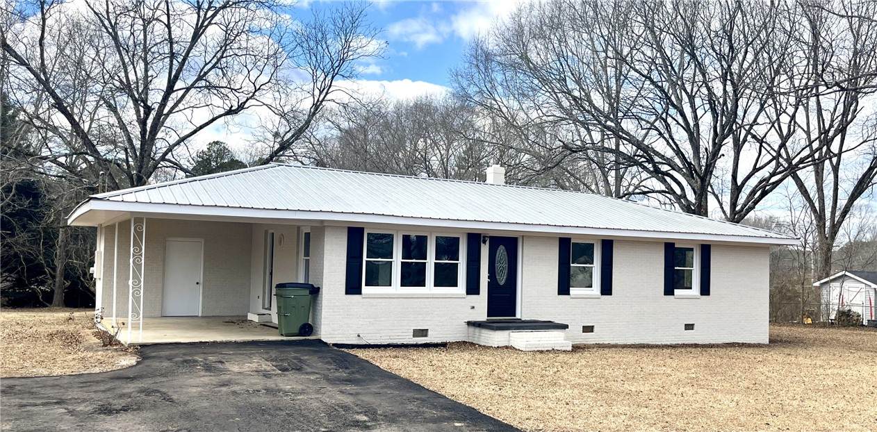 316 Torrington Road - Photo 1