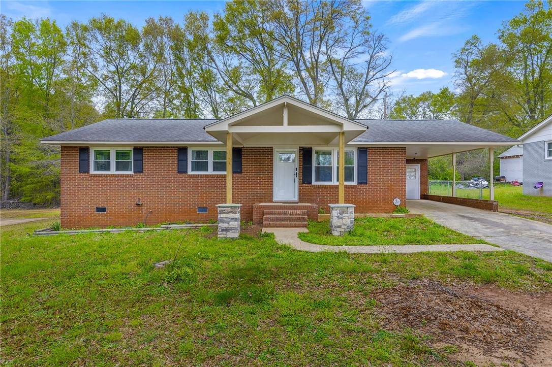 815 Winston Drive - Photo 1
