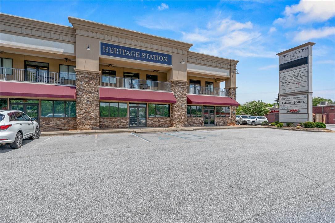 1510 Blue Ridge Boulevard - Photo 1