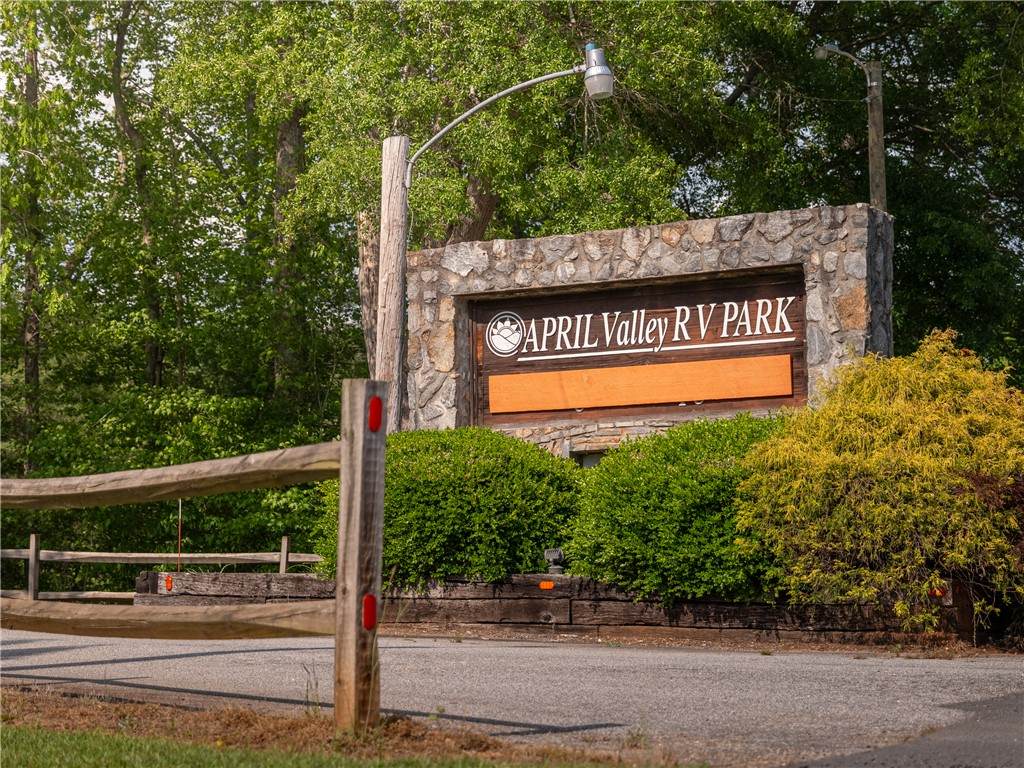 149 April Valley Lane - Photo 1