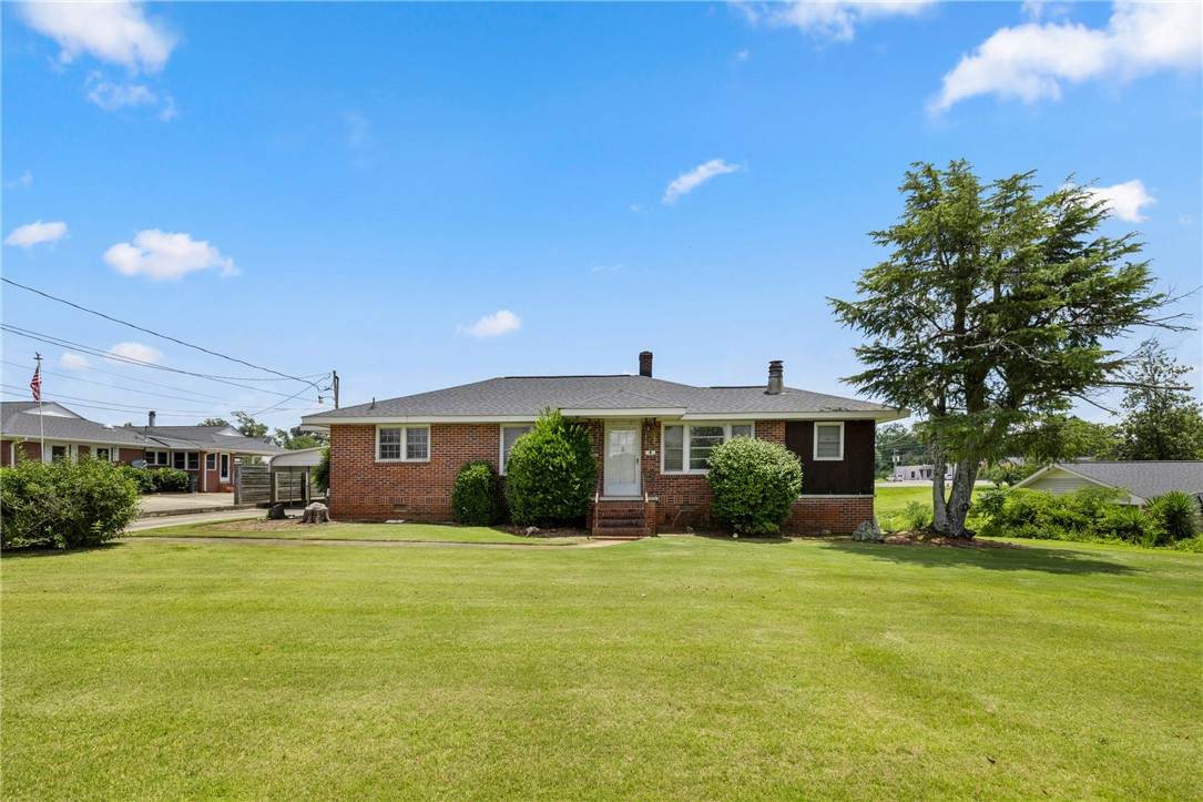 615 Pine Street - Photo 1