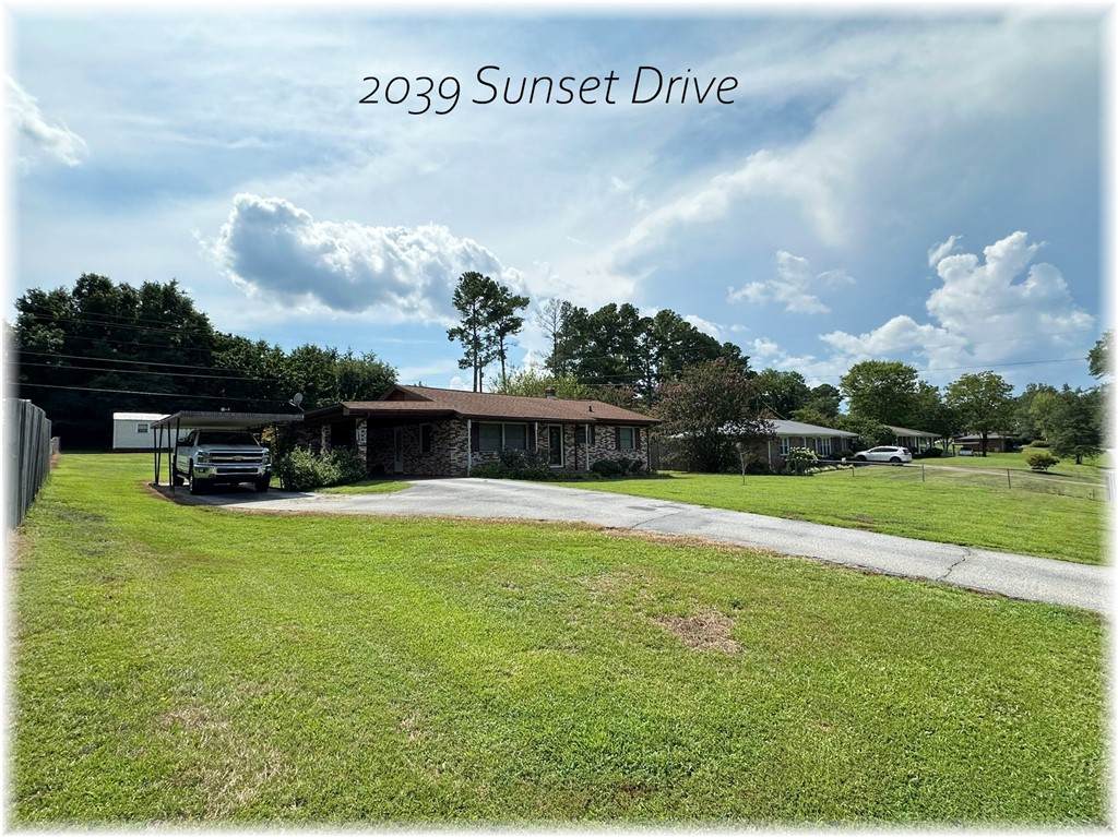 2039 Sunset Drive - Photo 1