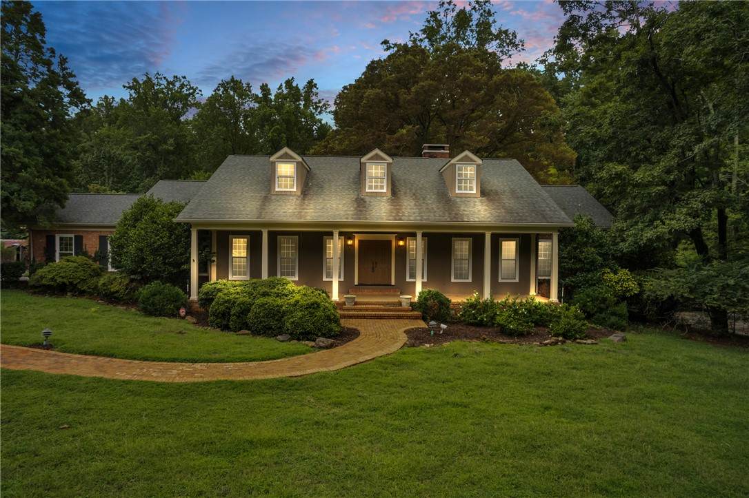 112 Briar Creek Lane - Photo 1