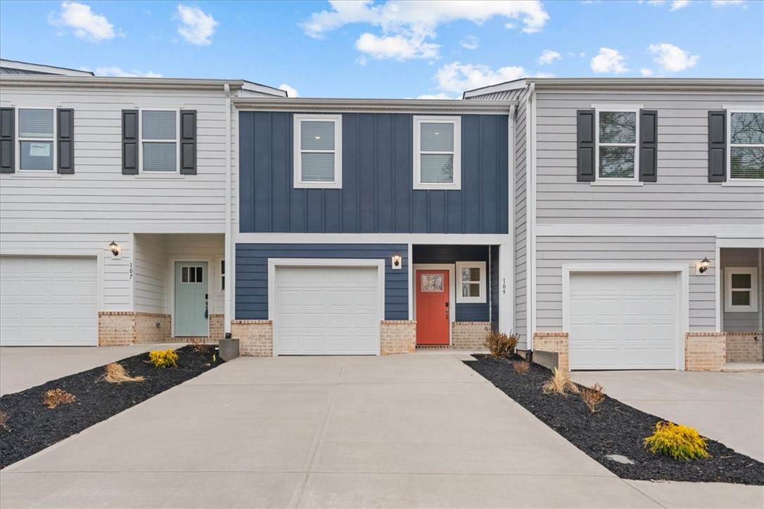 109 Kerwin Court - Photo 1