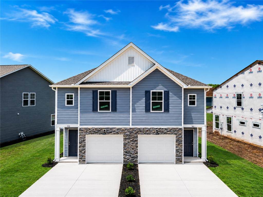 561 Seaborn Circle - Photo 1