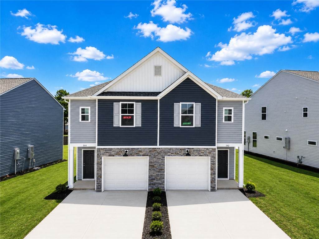 542 Seaborn Circle - Photo 1