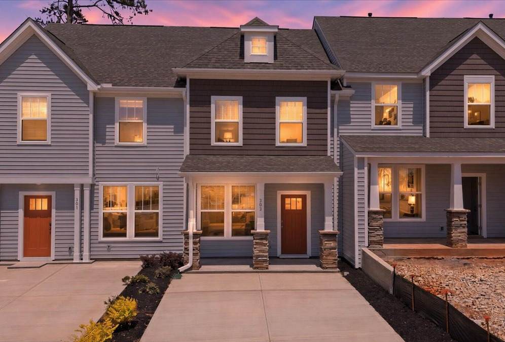 303 Speyside Lane - Photo 1