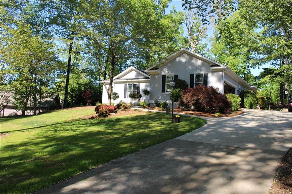 104 Oak Crest Circle - Photo 1