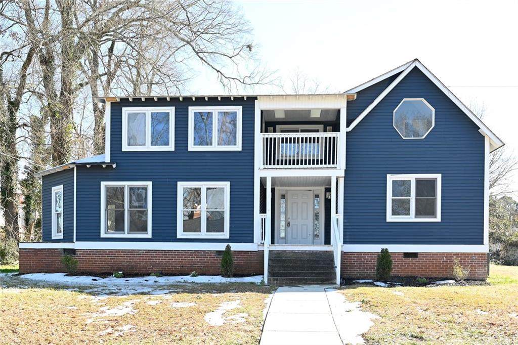 922 Carolina Circle - Photo 1