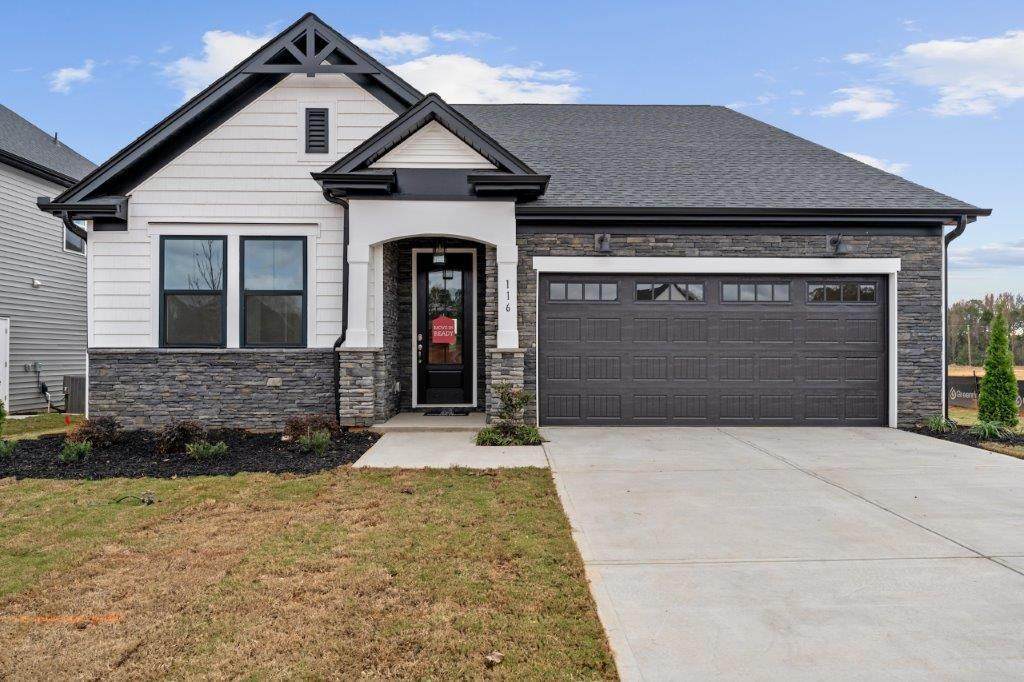 116 Laurel Oak Drive - Photo 1