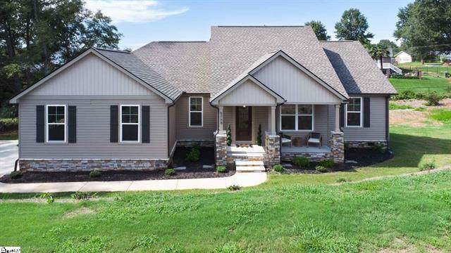 606B Parkwood Drive - Photo 1