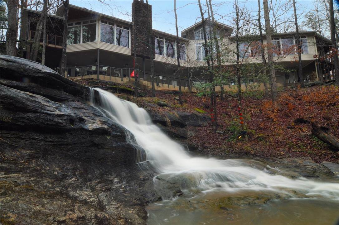 120 Edgewater Drive - Photo 1