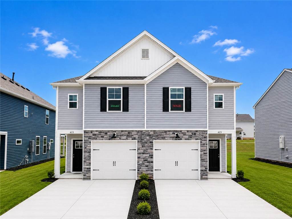 623 Seaborn Circle - Photo 1