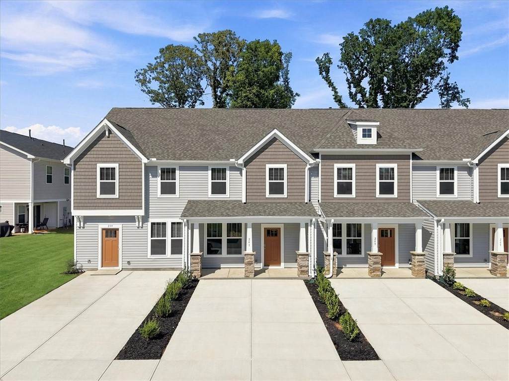 241 Islay Way - Photo 1
