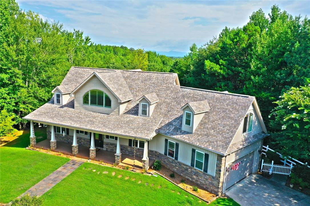 302 Meadowlark Lane - Photo 1