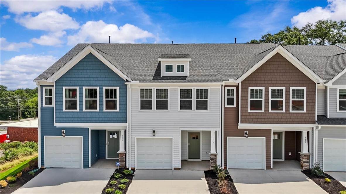 113 Zoey Way - Photo 1