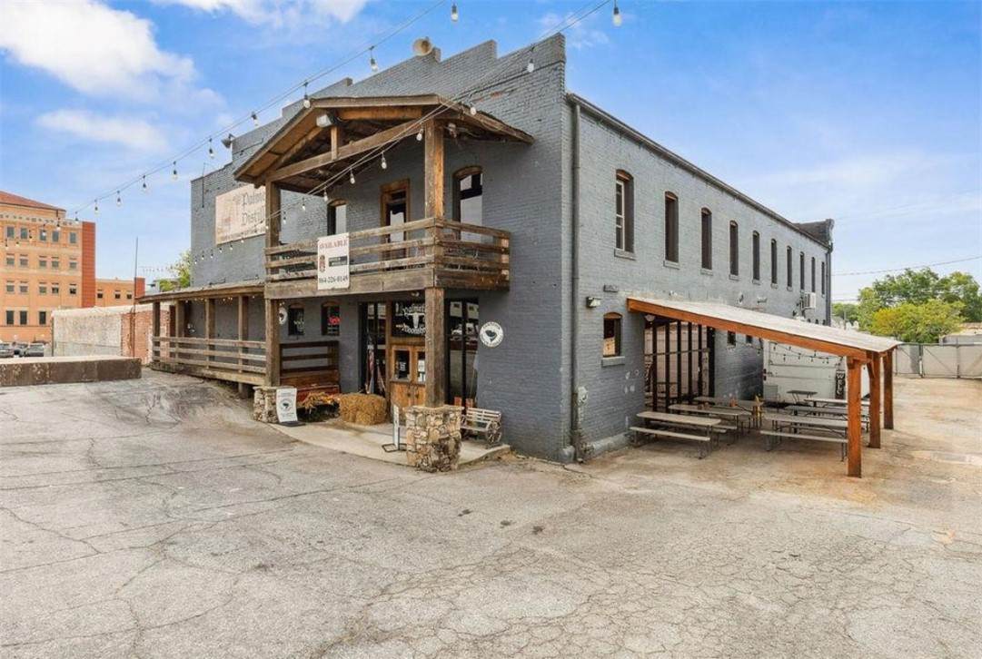 200 Benson Street - Photo 1