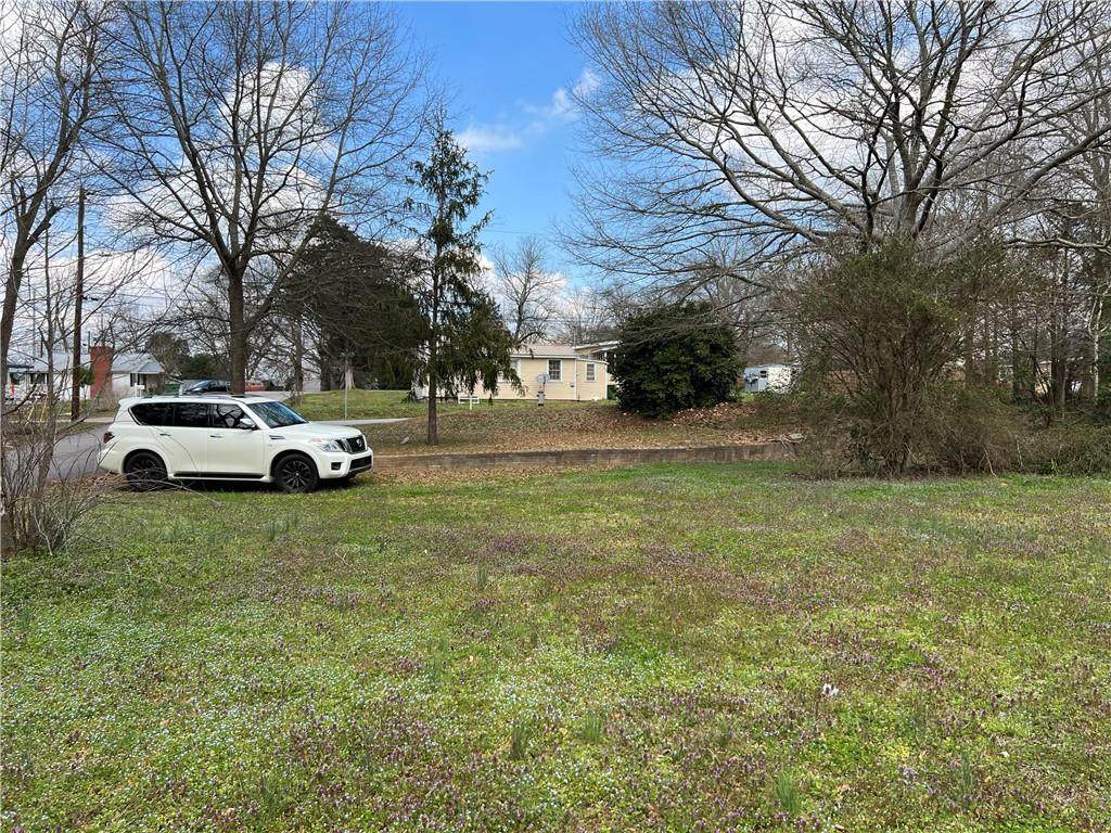 857 College Street - Photo 1