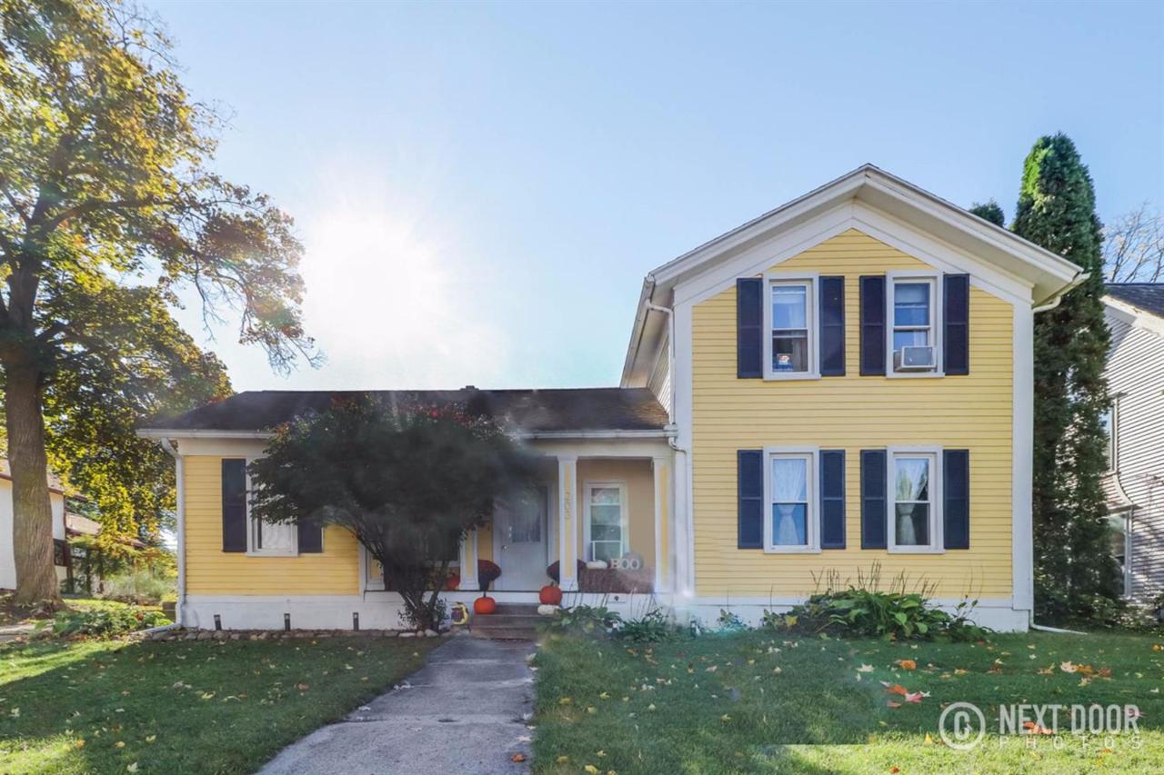 203 Middle Street - Photo 1