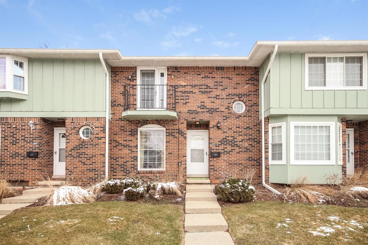 2773 Page Avenue - Photo 1
