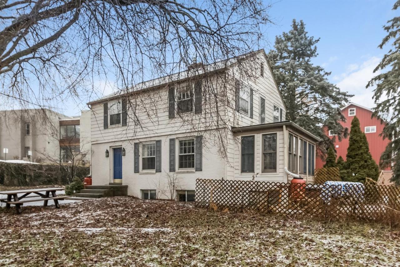 200 Huronview Boulevard - Photo 1
