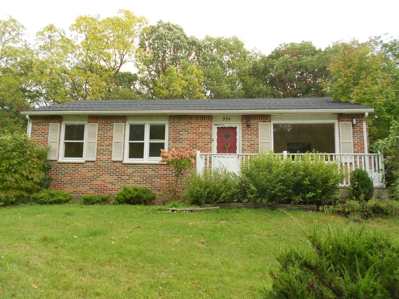 954 Rose Drive - Photo 1