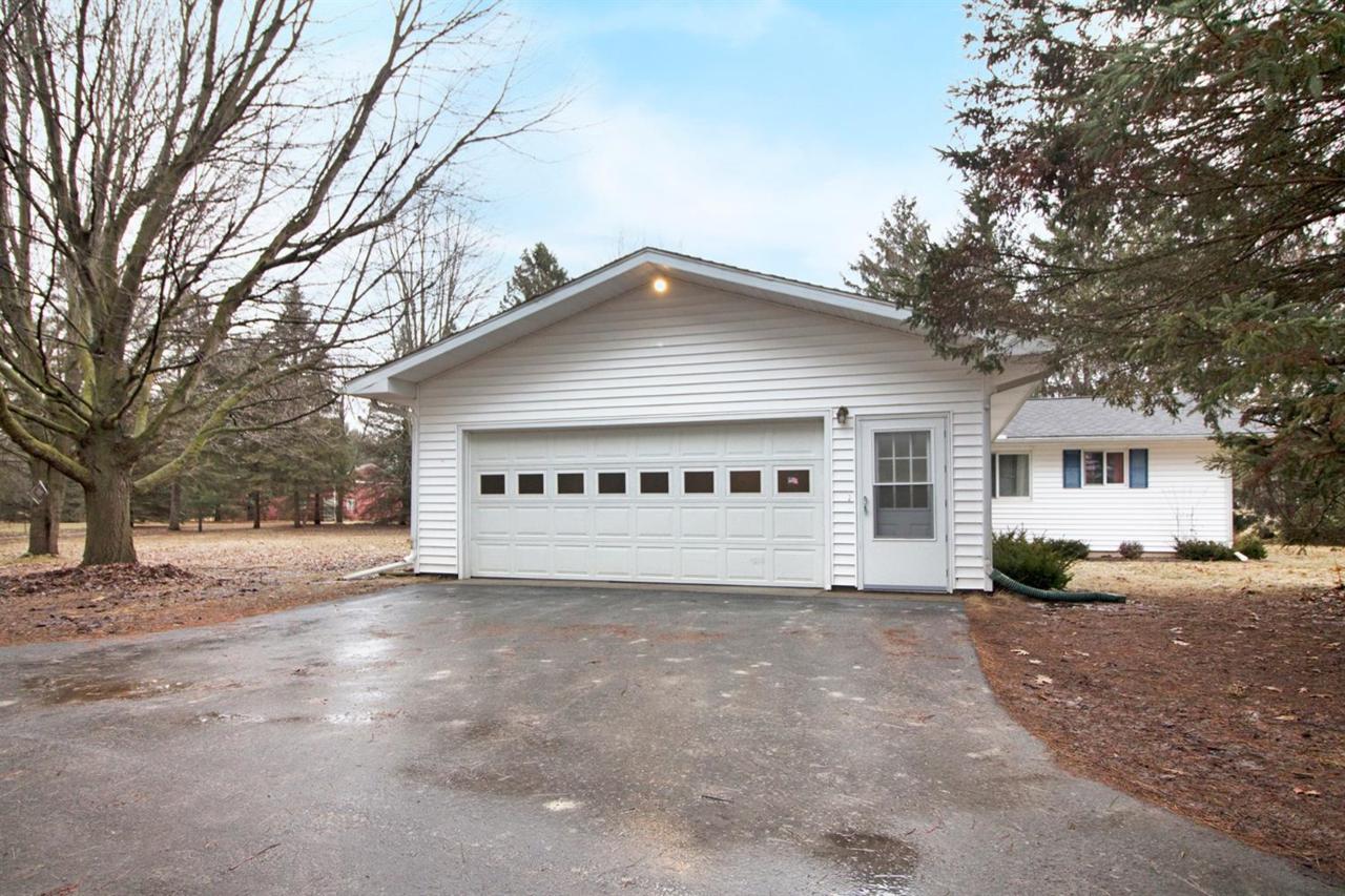 20700 Waterloo Road - Photo 1