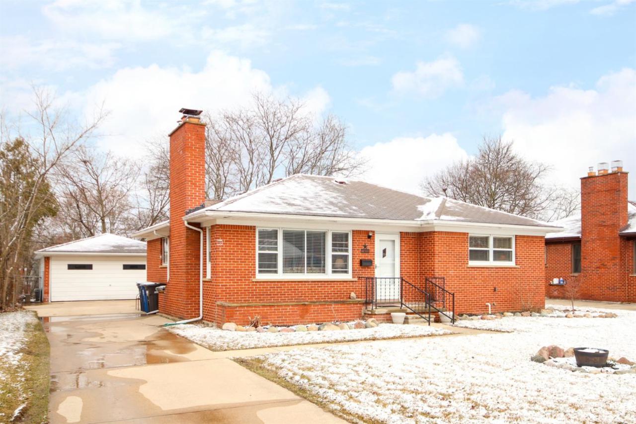 1609 Marian Avenue - Photo 1
