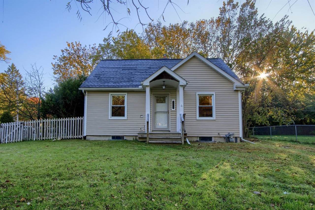 2813 Bellwood Avenue - Photo 1