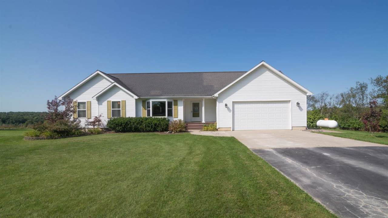 9881 Scully Road - Photo 1