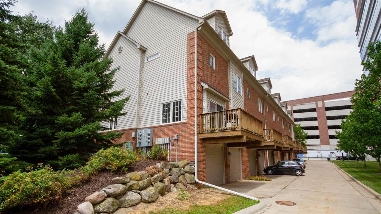 936 Wall Street - Photo 1
