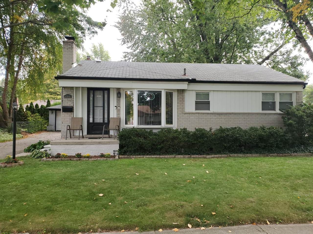 30001 Hathaway - Photo 1