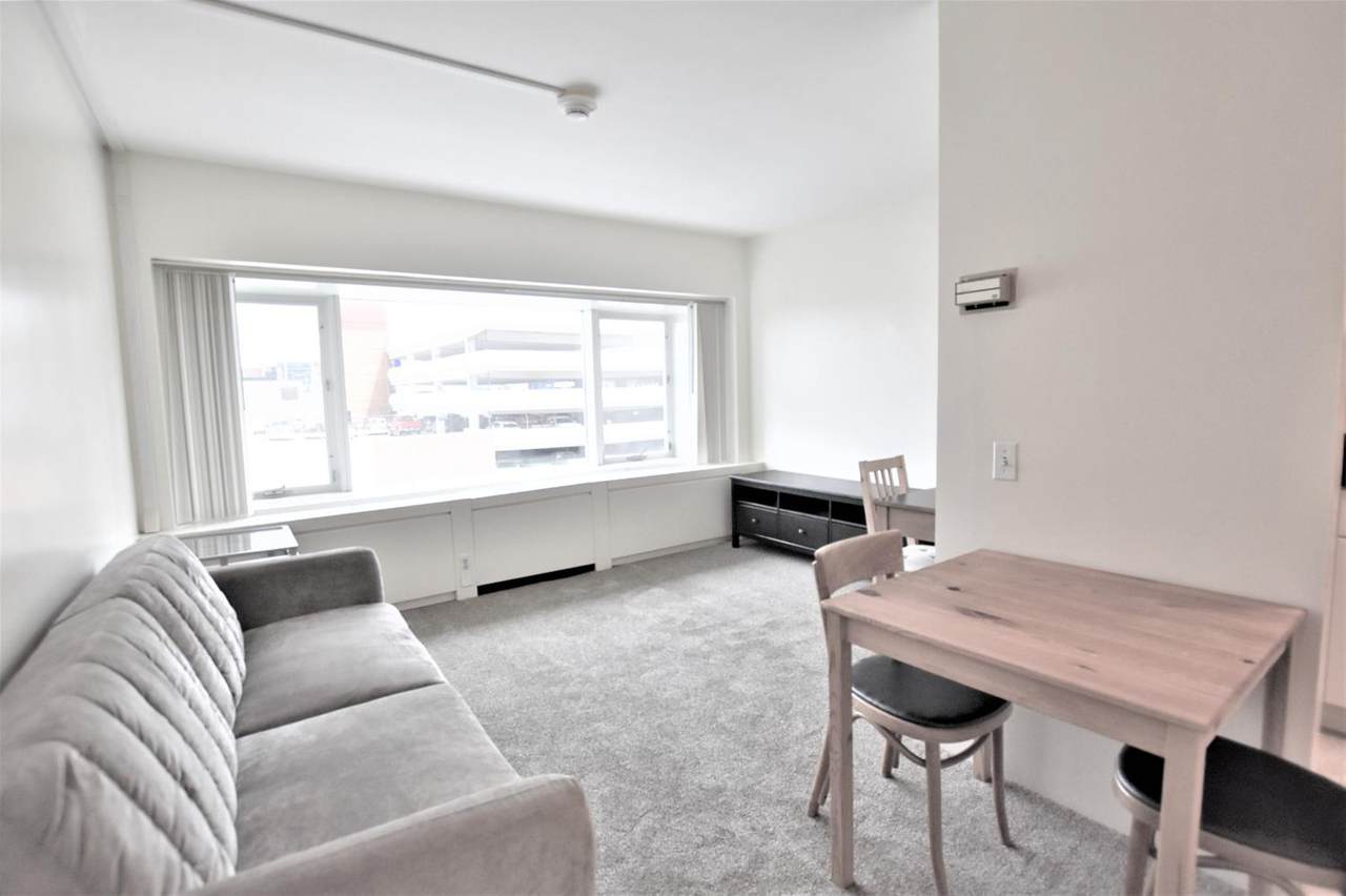 555 William Street - Photo 1