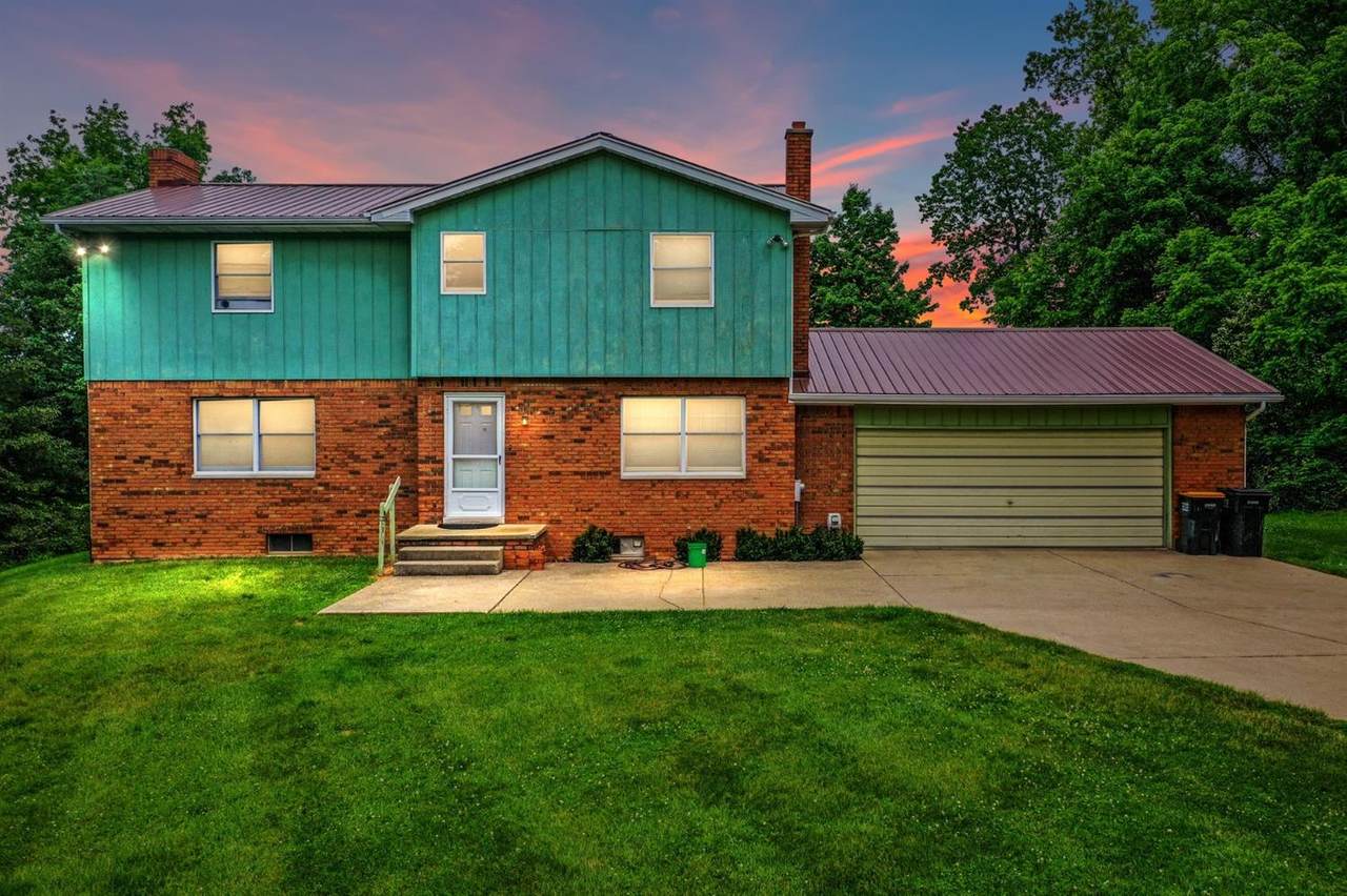 525 Adrian Street - Photo 1