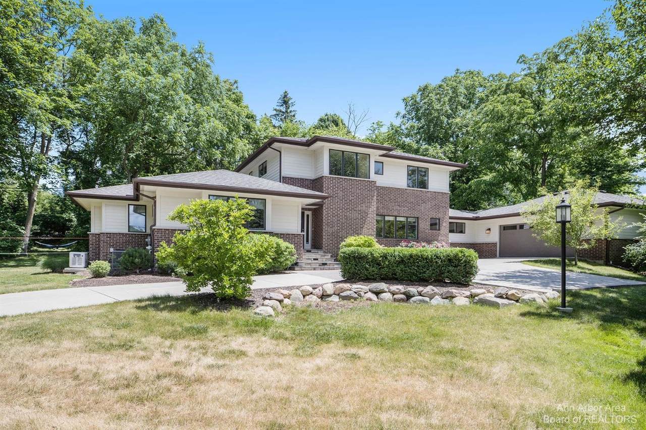 1875 Arlington Boulevard - Photo 1