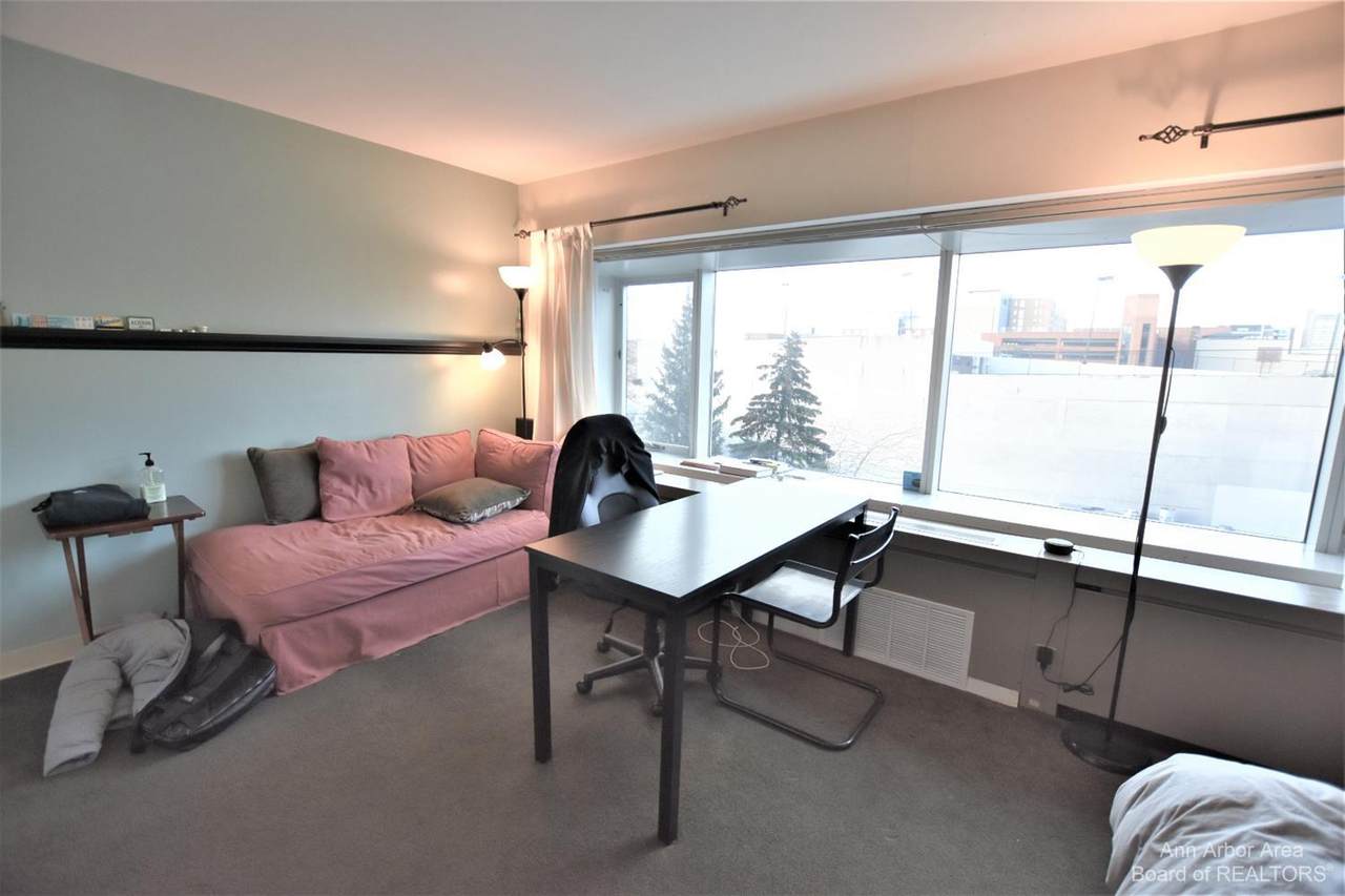 555 William Street - Photo 1