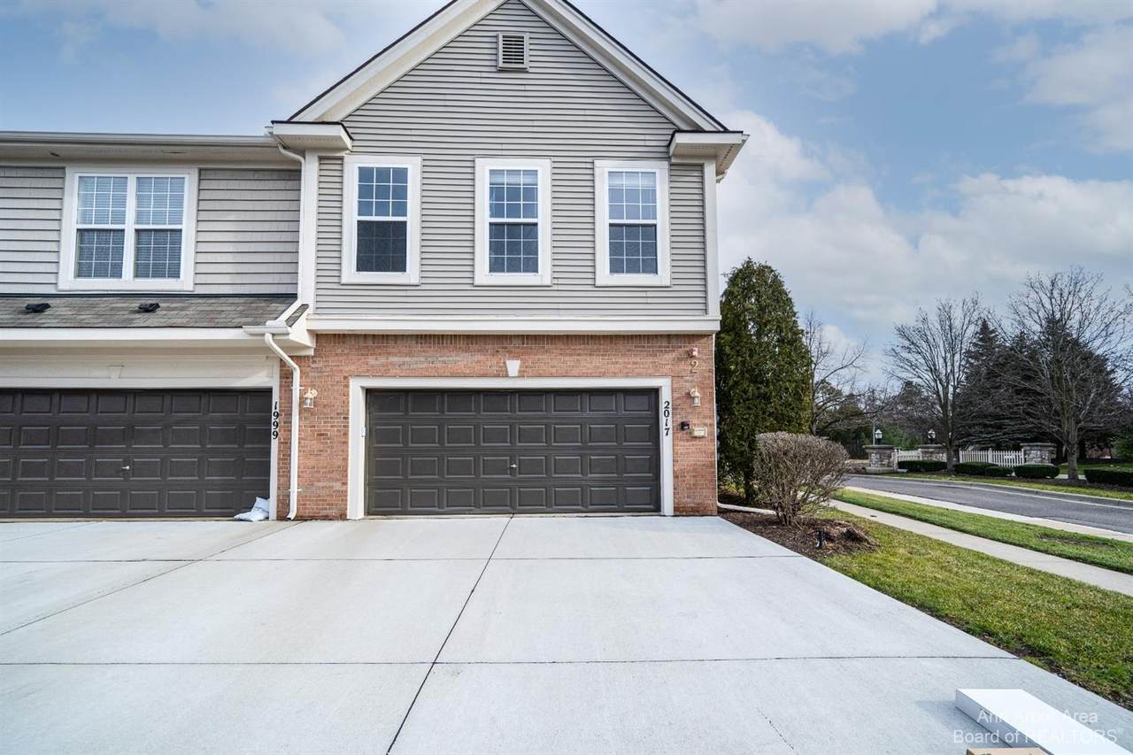 2017 Knollwood Drive - Photo 1