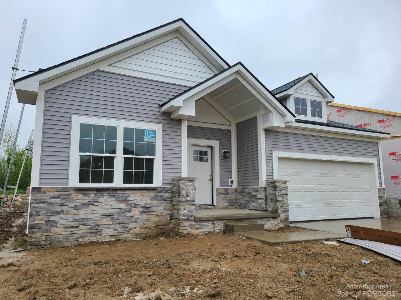 653 Bristol Drive - Photo 1