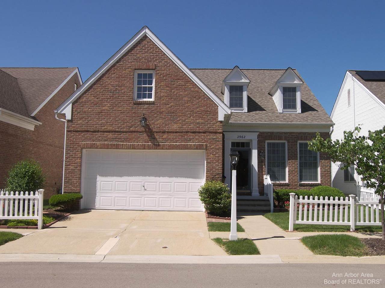 2962 Salem Drive - Photo 1