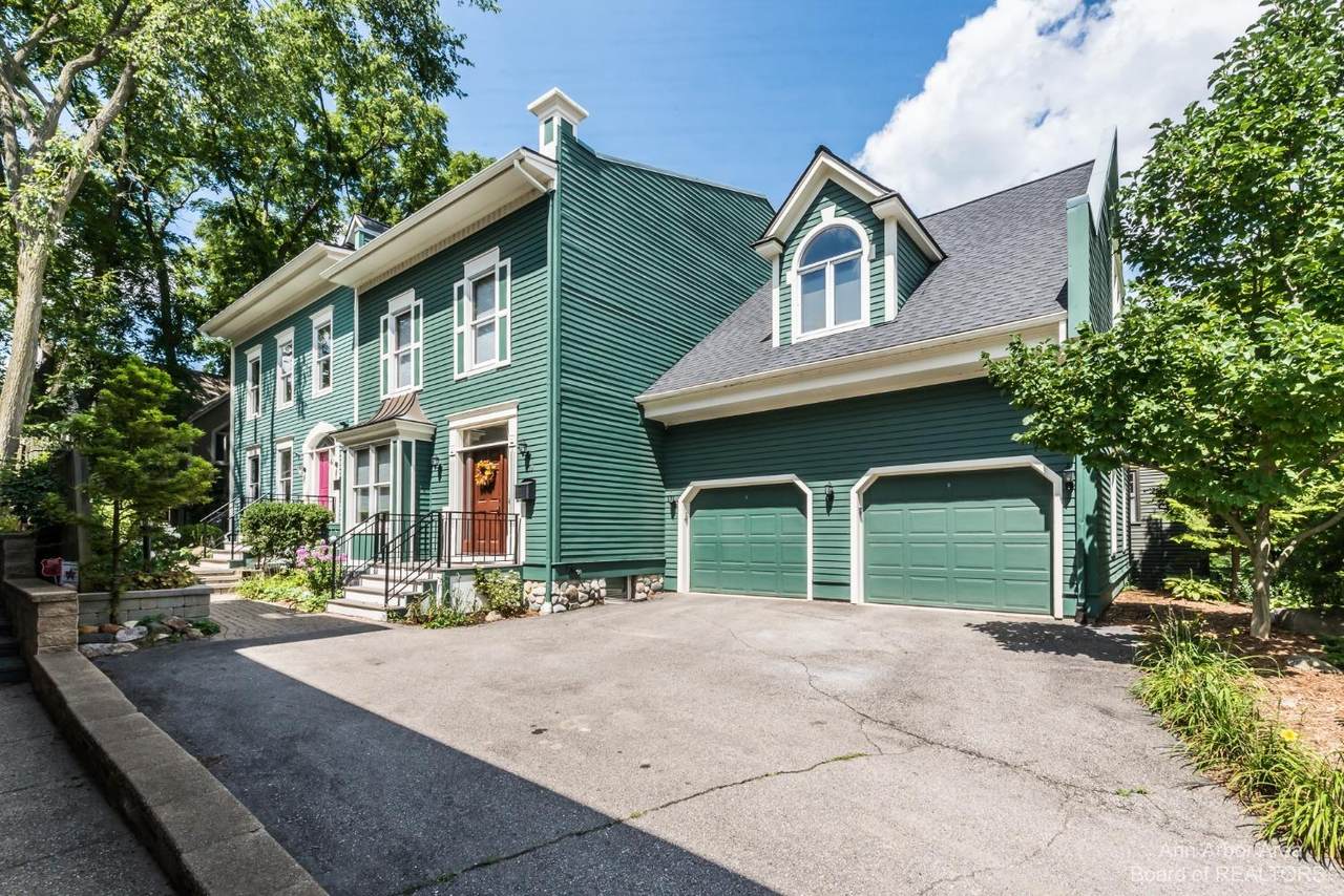 711 5th Avenue - Photo 1