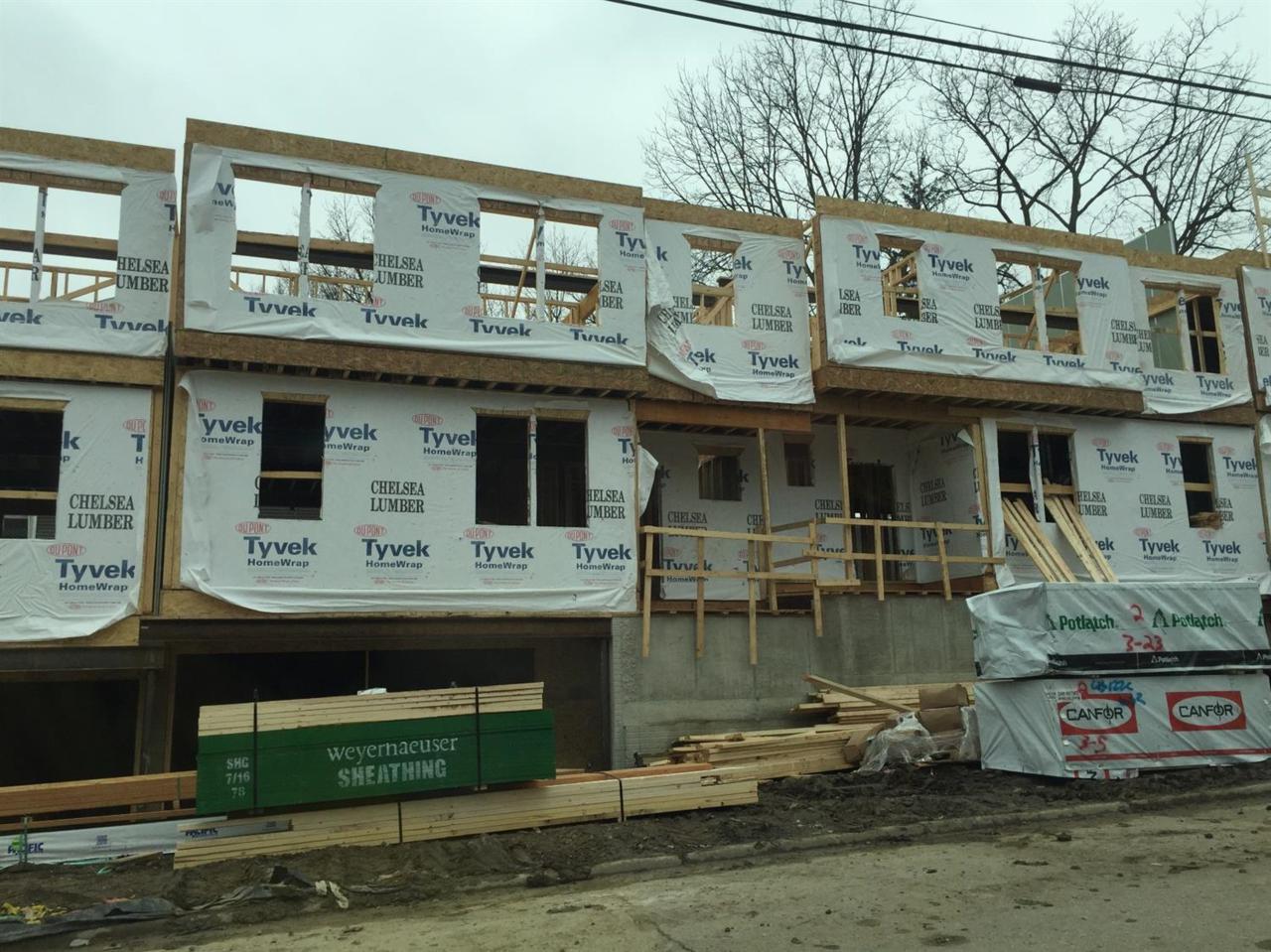 103 Davis - Photo 1