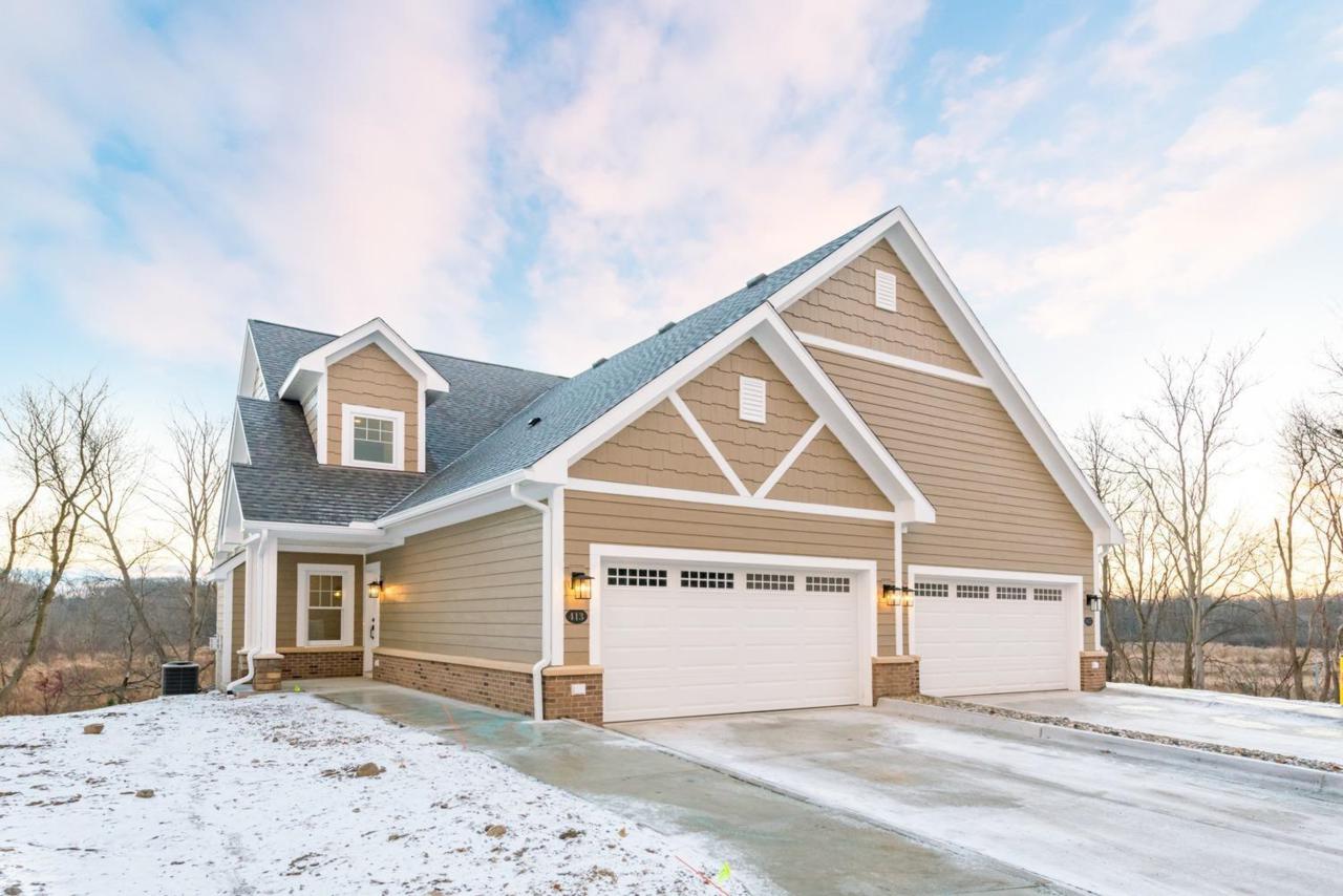 409 Baker Crossing - Photo 1